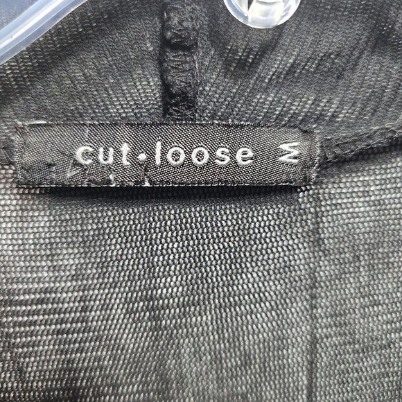 Cut Loose Women's Black Cropped Mesh Tulle Cardigan Size Medium Open Front. - Picture 7 of 10